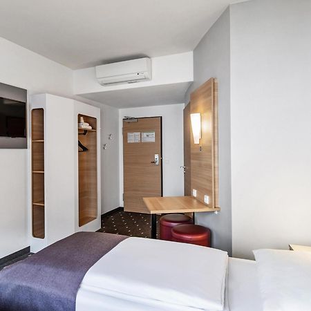 B&B Hotel Hamburg-Altona Экстерьер фото