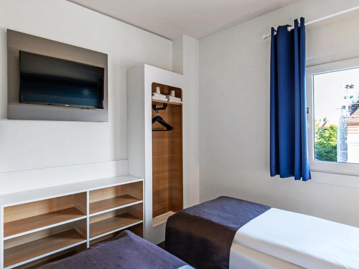 B&B Hotel Hamburg-Altona Экстерьер фото