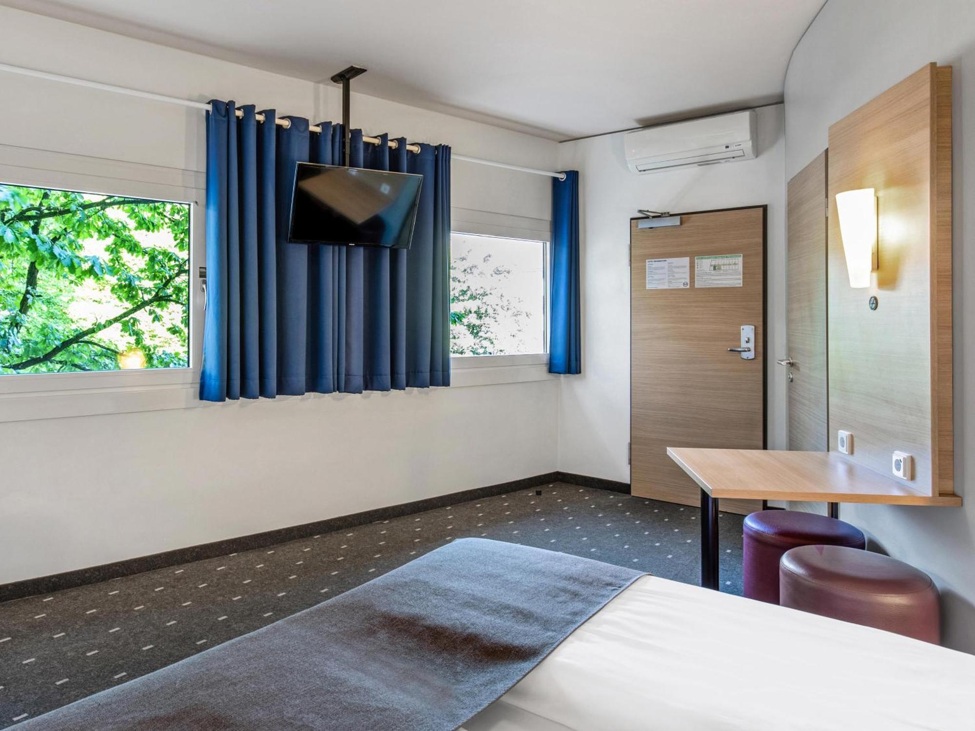 B&B Hotel Hamburg-Altona Экстерьер фото