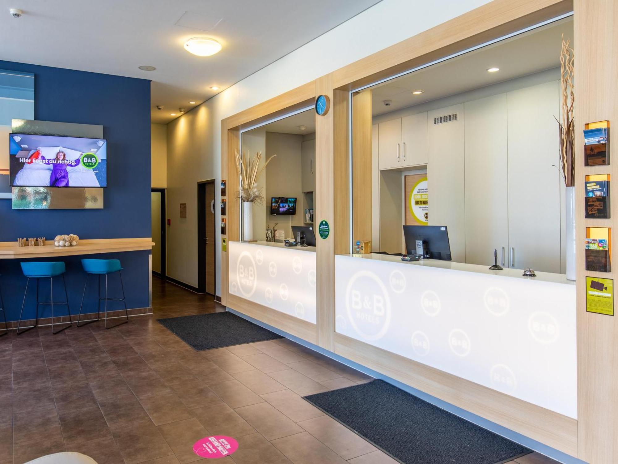 B&B Hotel Hamburg-Altona Экстерьер фото